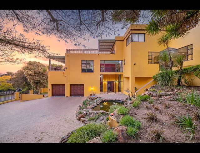 6 BEDROOM FREEHOLD FOR SALE IN ROBIN HILLS